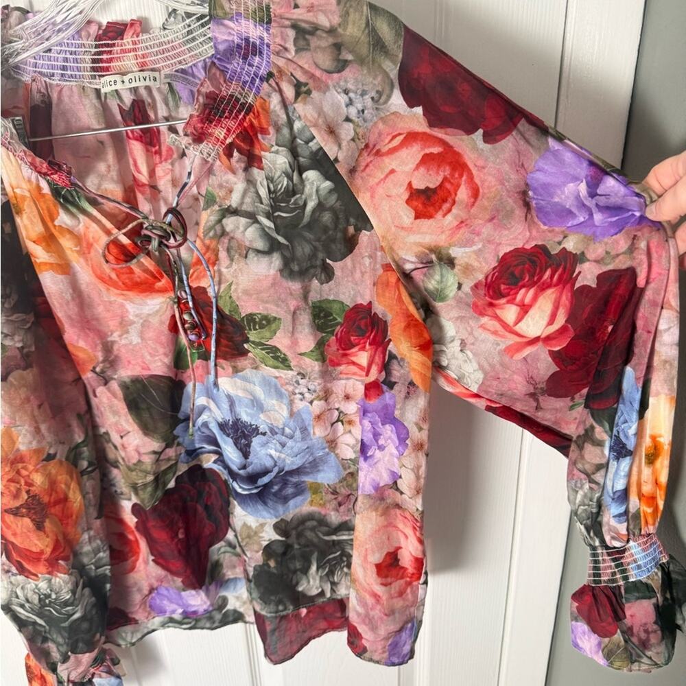 Alice + Olivia Norah Peasant Cotton & Silk Blouse in Storm Floral M - Picture 4 of 10